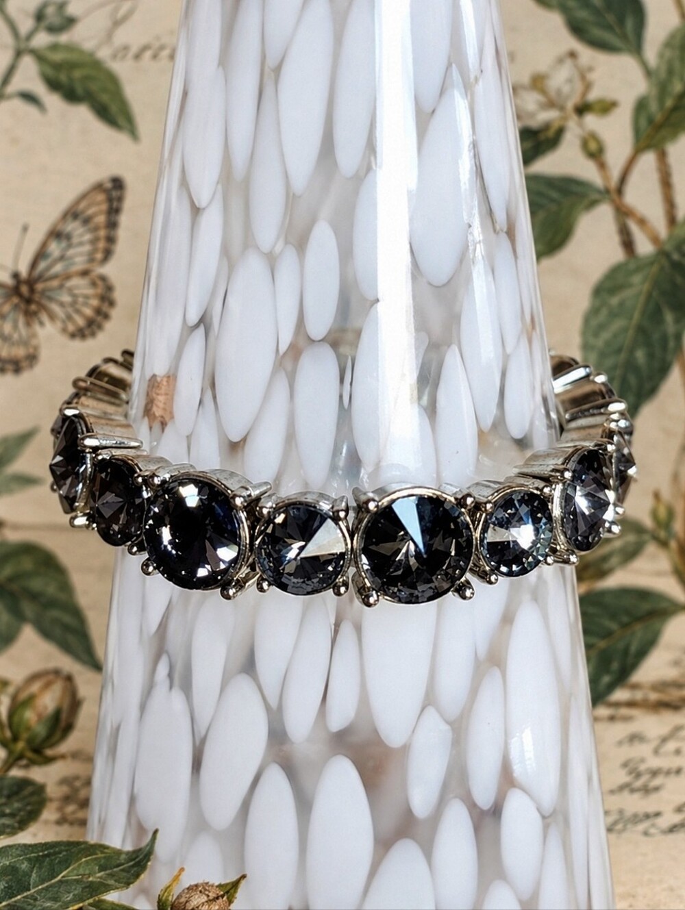 Rivoli Smoke Gray Rhinestone Vintage Stretch Bracelet Silver Tone